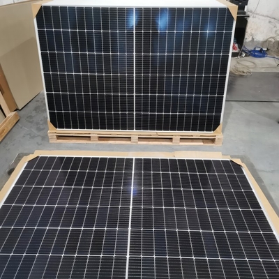10bb Mono Half Cell Solar Panel 545W 550W 560W สำหรับระบบพลังงานแสงอาทิตย์ภายในบ้าน
