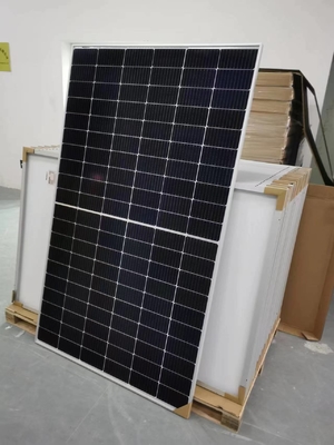 ซื้อ 12V ครึ่งเซลล์โมโนแผงเซลล์แสงอาทิตย์ในประเทศ / เชิงพาณิชย์แผงเซลล์แสงอาทิตย์ 440W 450W 460W 470W online manufacture