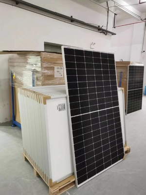 ซื้อ IP67 แผงพลังงานแสงอาทิตย์แบบกันน้ำ Half Cell Mono Solar Panel 460W online manufacture